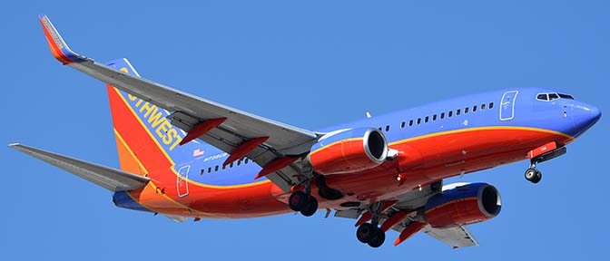 Southwest Boeing 737-7H4 N738CB, Phoenix Sky Harbor, January 26, 2016